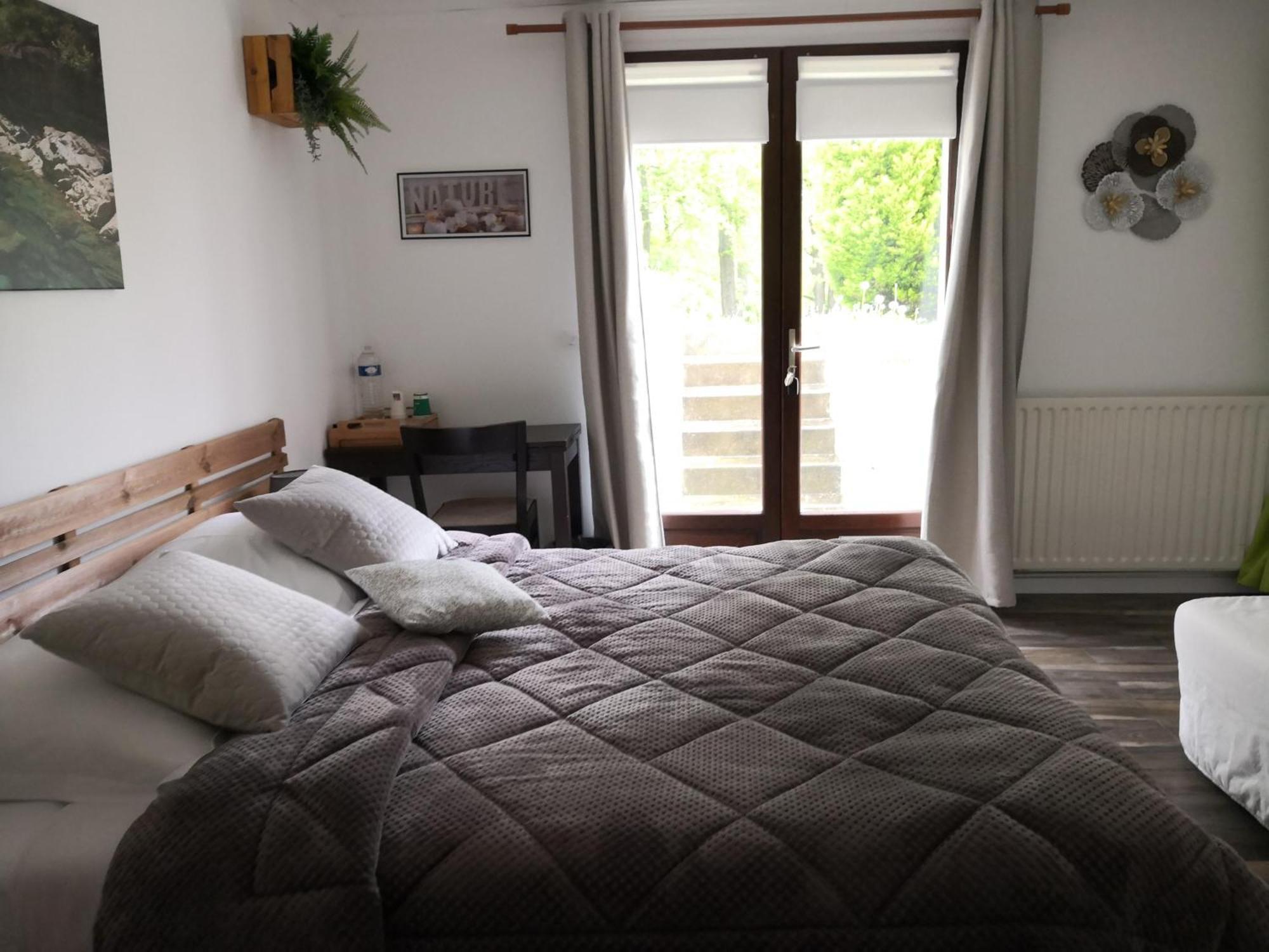La Rose Des Vents Bed & Breakfast Saint-Germain-sur-Morin Exterior photo
